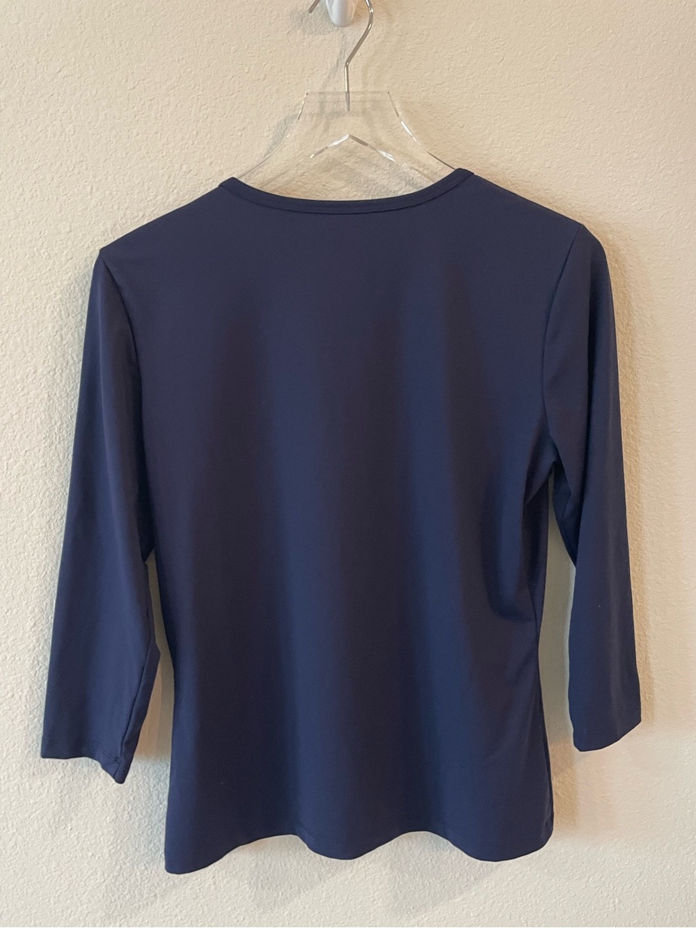 J. McLaughlin Navy Women's Scoop Neck Classic Long Sleeve Top - Picture 4 of 6